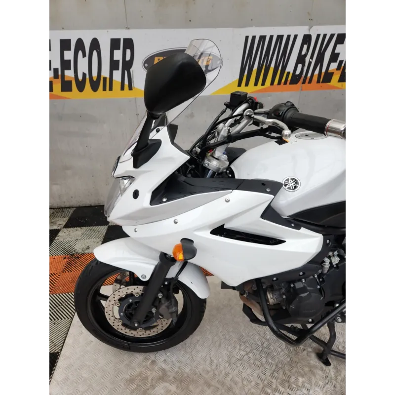 YAMAHA XJ6 600