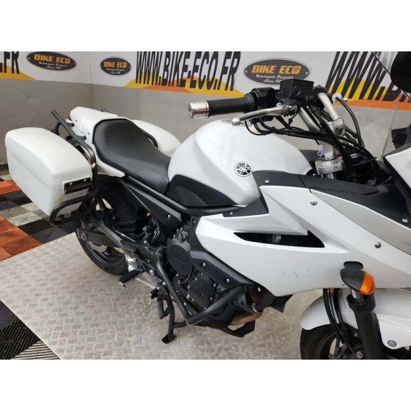 YAMAHA XJ6 600