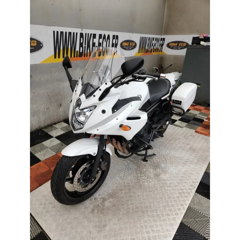 YAMAHA XJ6 600