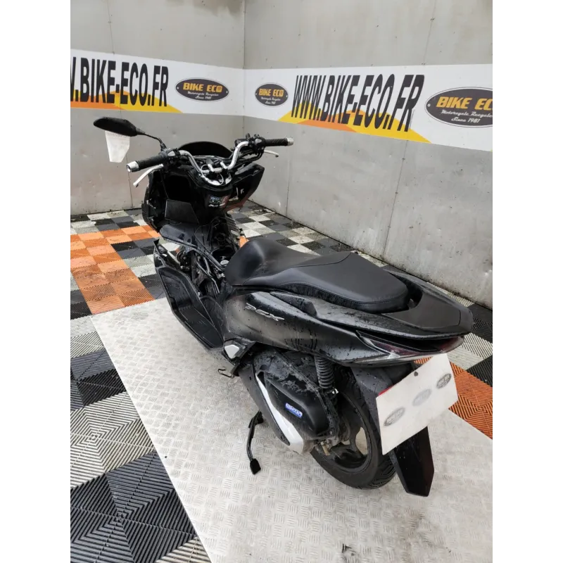 HONDA PCX 125 .