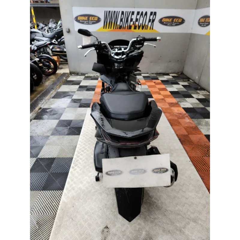 HONDA PCX 125 .