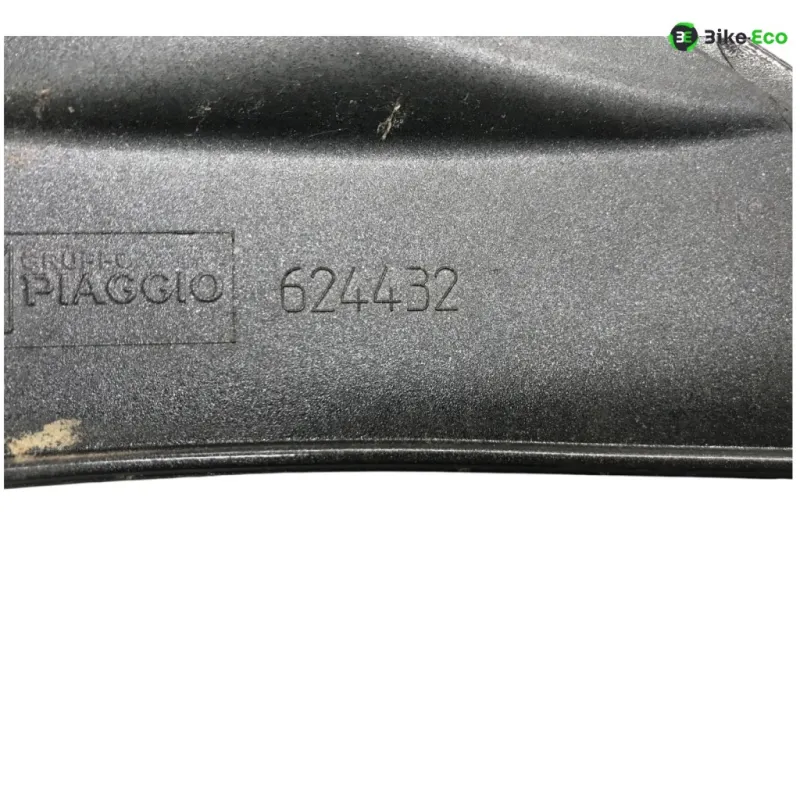 Cache carenage face avant PIAGGIO MP3 250 2008-2009 LT
