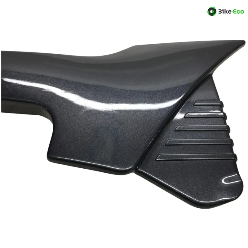 Cache carenage sous selle droit YAMAHA XJ 600 1989-1991