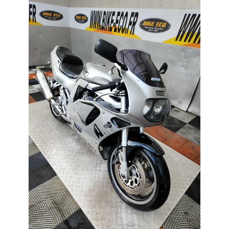 SUZUKI GSXR 750