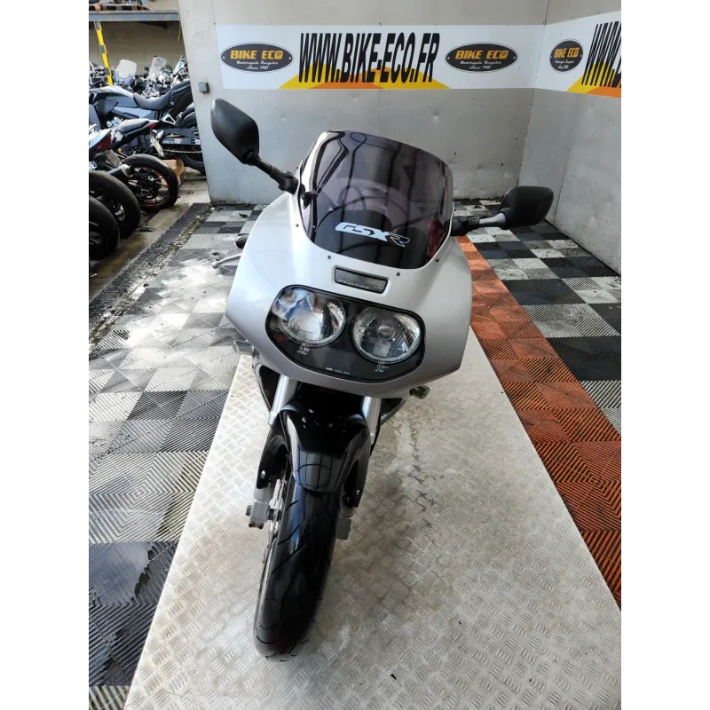SUZUKI GSXR 750