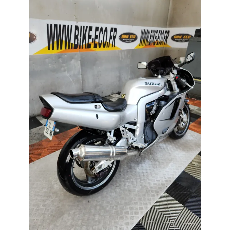 SUZUKI GSXR 750