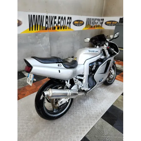SUZUKI GSXR 750
