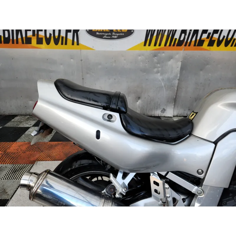 SUZUKI GSXR 750
