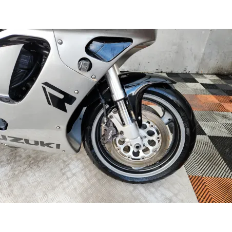 SUZUKI GSXR 750
