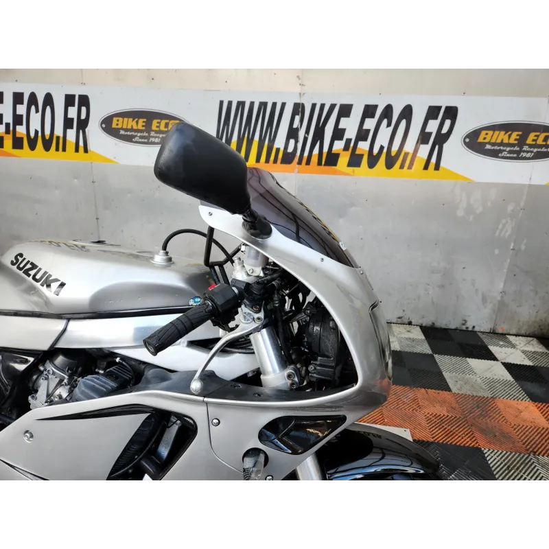 SUZUKI GSXR 750