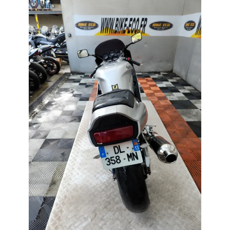 SUZUKI GSXR 750