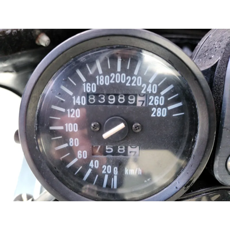 SUZUKI GSXR 750