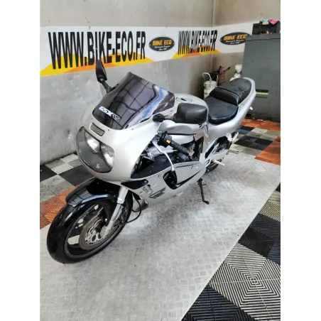 SUZUKI GSXR 750