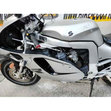 SUZUKI GSXR 750