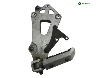 Platine et repose pieds arriere gauche SUZUKI GSXR 1100 1986-1988