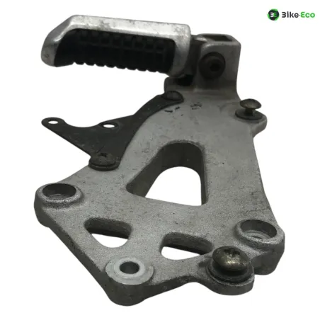 Platine et repose pieds arriere gauche SUZUKI GSXR 1100 1986-1988