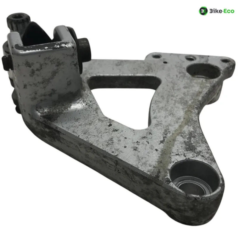 Platine avant droite SUZUKI GSXR 1100 1986-1988
