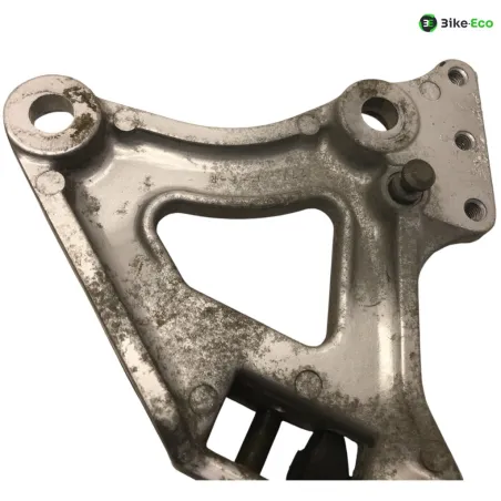 Platine avant droite SUZUKI GSXR 1100 1986-1988