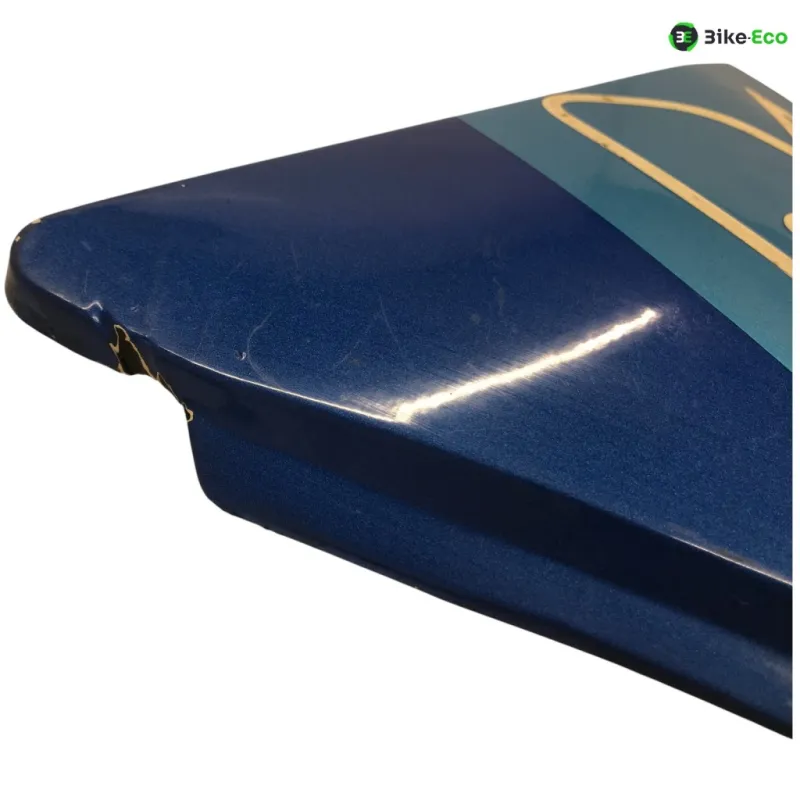 Cache carenage sous selle droit SUZUKI GSXR 1100 1986-1988