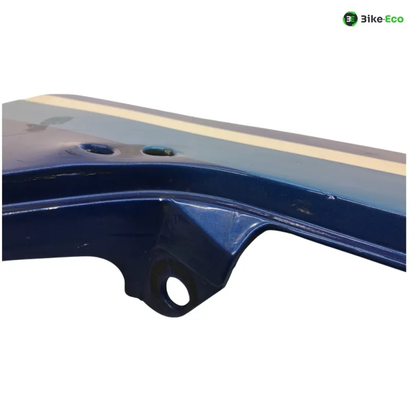Cache carenage coque arriere gauche SUZUKI GSXR 1100 1986-1988
