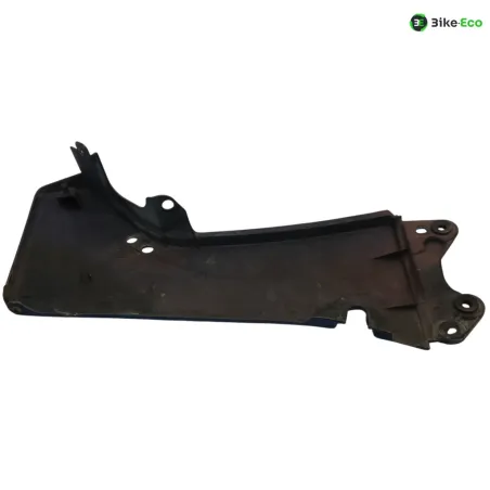 Cache carenage coque arriere gauche SUZUKI GSXR 1100 1986-1988