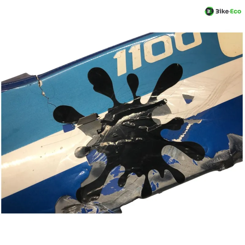 Cache carenage coque arriere droit SUZUKI GSXR 1100 1986-1988