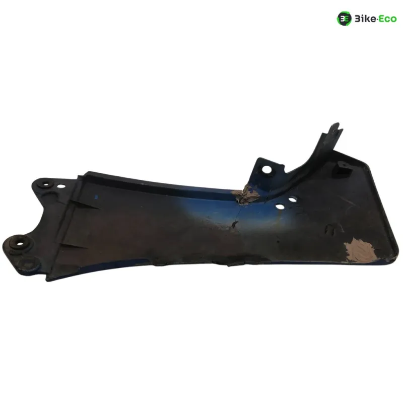 Cache carenage coque arriere droit SUZUKI GSXR 1100 1986-1988