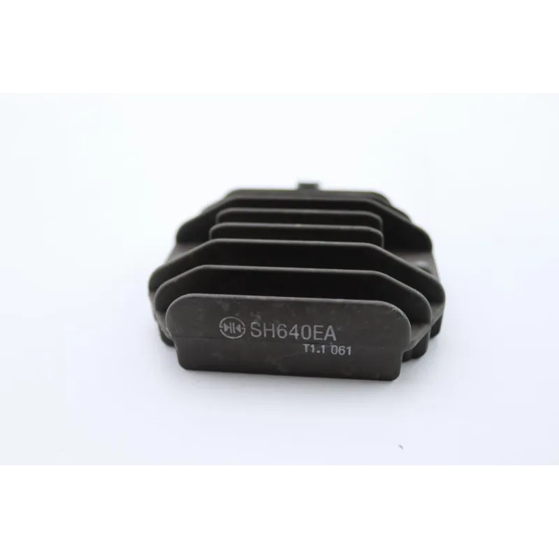 Regulateur charge batterie YAMAHA YPR 125 XMAX 2010 - 2013