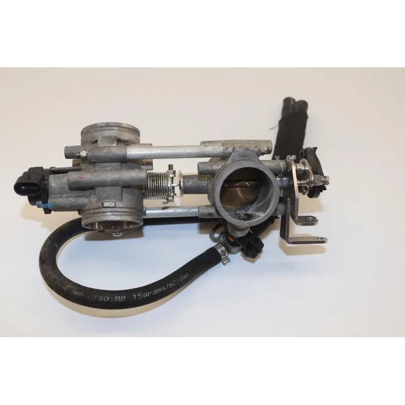Rampe d'injection DUCATI MONSTER 696 2008 - 2014