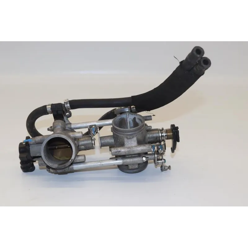 Rampe d'injection DUCATI MONSTER 696 2008 - 2014