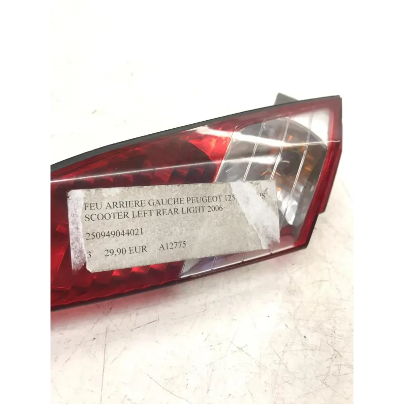 Feu arriere gauche PEUGEOT SATELIS 125 2006-2008