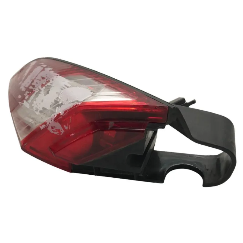 Feu arriere gauche PEUGEOT SATELIS 125 2006-2008