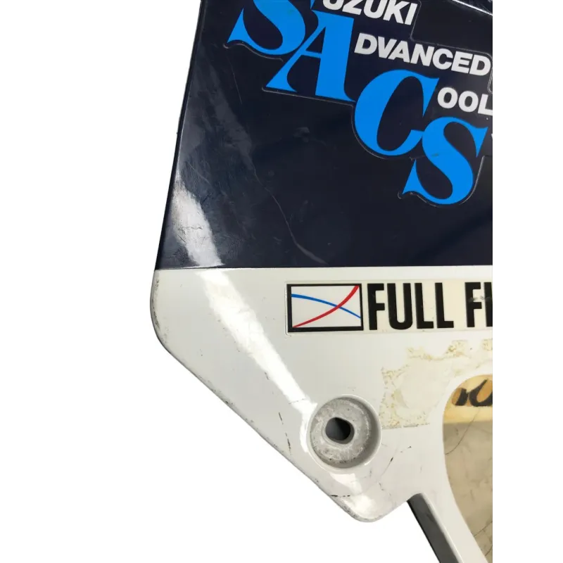 Cache carenage sous selle gauche SUZUKI GSXR 750 1985-1987