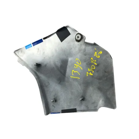 Cache carenage sous selle gauche SUZUKI GSXR 750 1985-1987