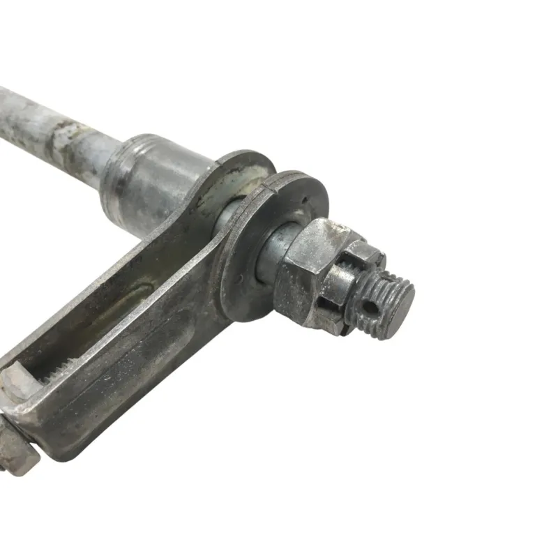 Axe de roue arriere KAWASAKI KZ 250 1980-1983