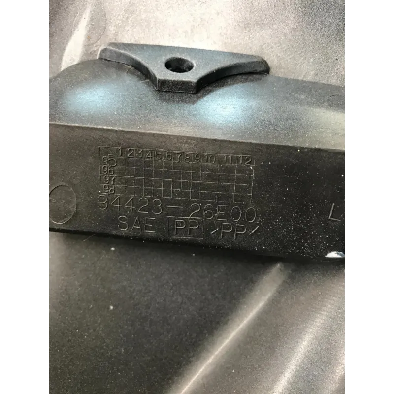 Cache flanc de carenage gauche SUZUKI GSF 600 1995-1999 BANDIT