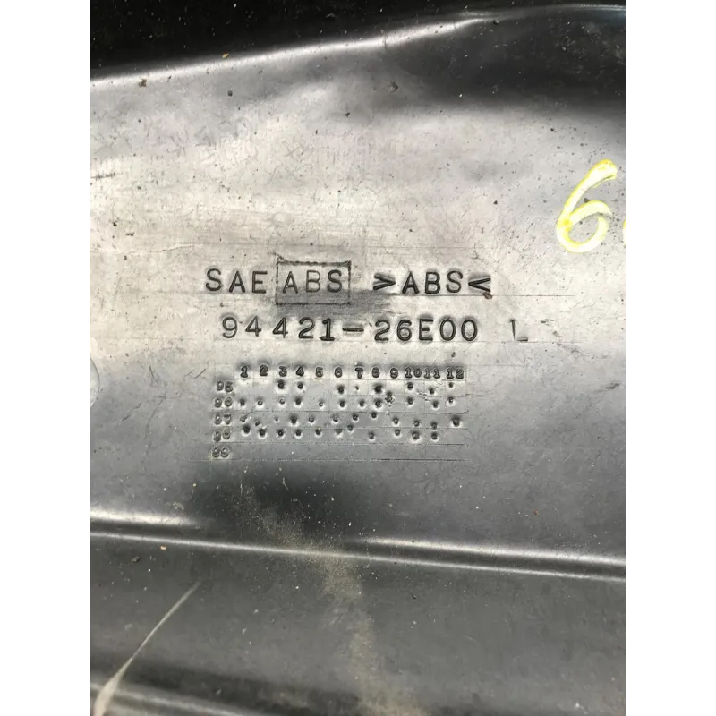 Cache flanc de carenage gauche SUZUKI GSF 600 1995-1999 BANDIT