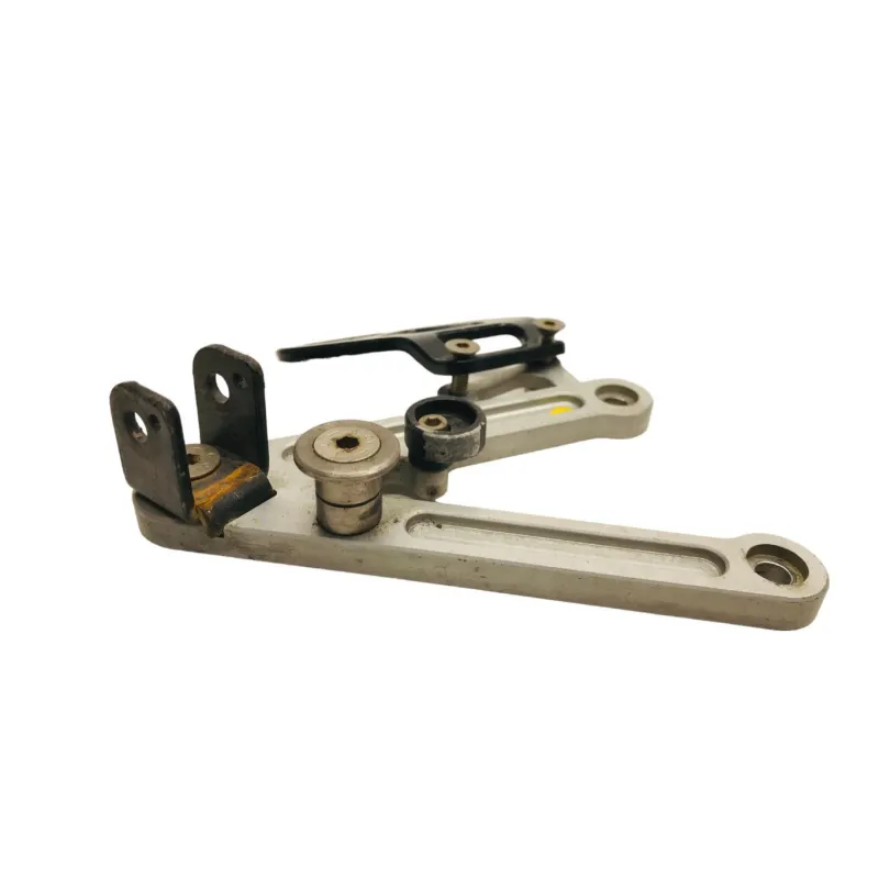 Platine avant droite PEUGEOT XR6 50 2000-2003