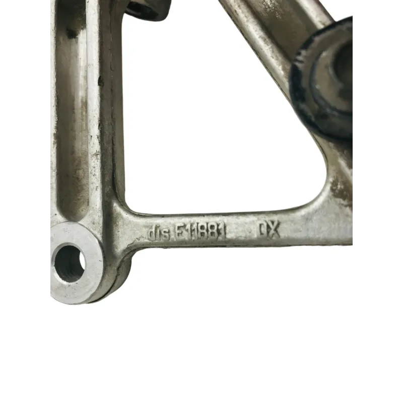 Platine avant droite APRILIA RSV 1000 1998-2003