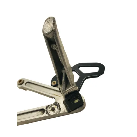 Platine avant gauche PEUGEOT XR6 50 2000-2003