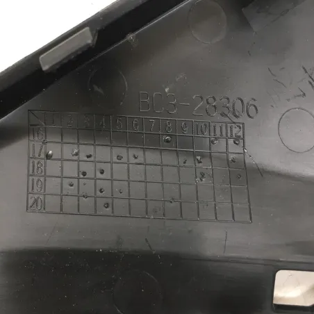 Cache lateral gauche YAMAHA XP 530 2017-2019 TMAX