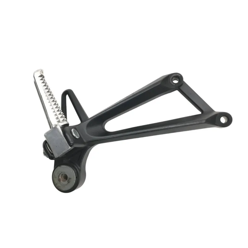 Platine et repose pieds arriere droit YAMAHA YZF 320 2019-2023 R3
