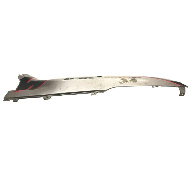 Cache carenage coque arriere gauche SUZUKI GSX F 750 1989-1997