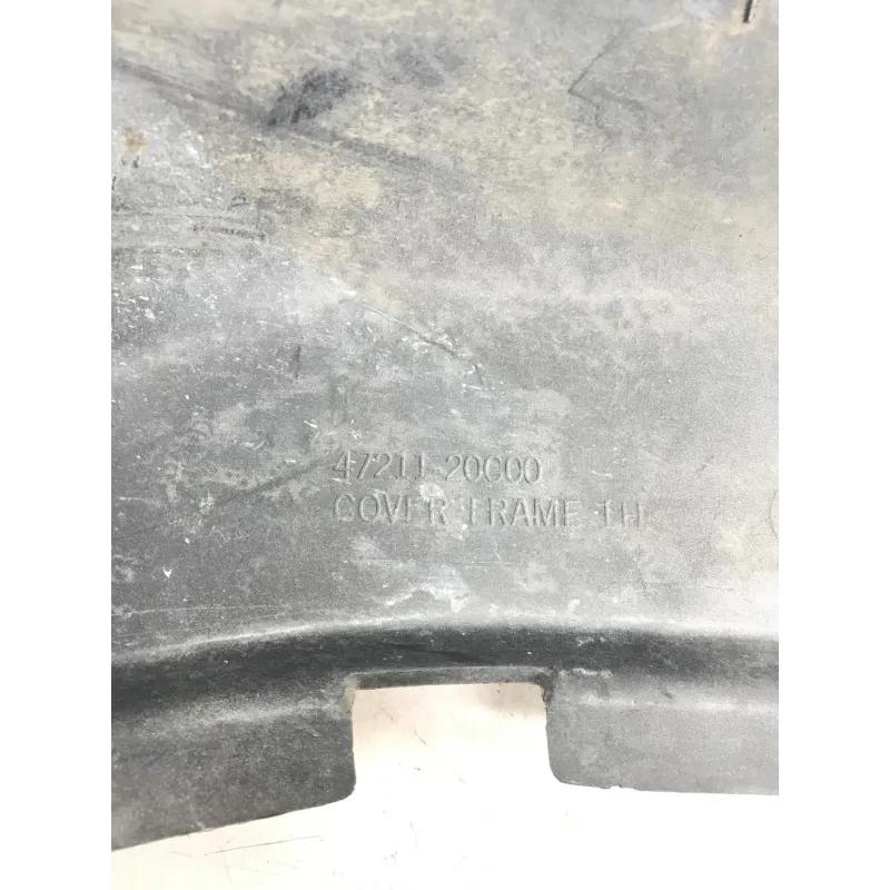 Cache carenage coque arriere gauche SUZUKI GSX F 750 1989-1997