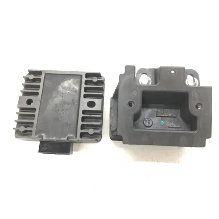 Regulateur charge batterie YAMAHA YZF 320 2019-2023 R3