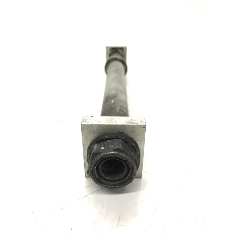 Axe de roue arriere YAMAHA TDM 900 2007-2010 ABS