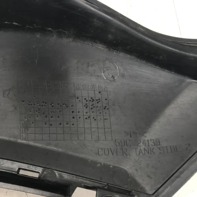 Cache carenage sous selle droit YAMAHA XP 530 2012-2016 TMAX
