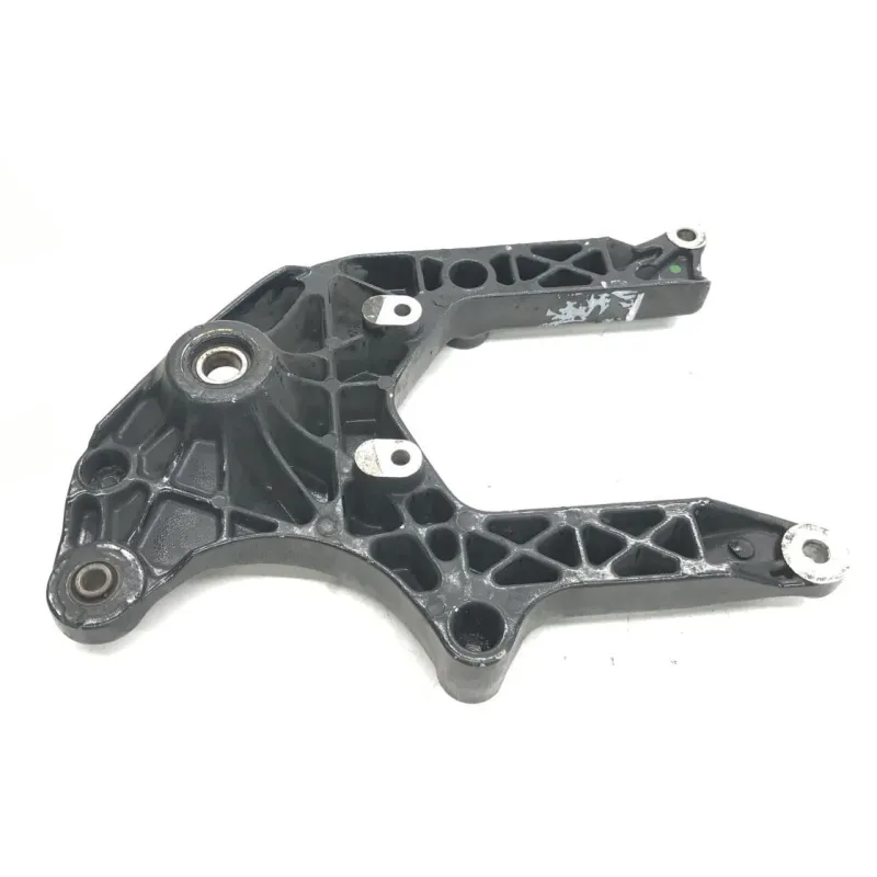 Bras support pot echappement SUZUKI UH 125 2007-2013 BURGMAN