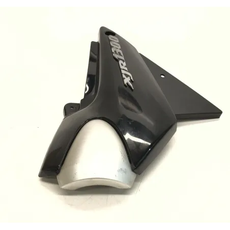 Cache carenage sous selle gauche YAMAHA XJR 1300 1999-2004