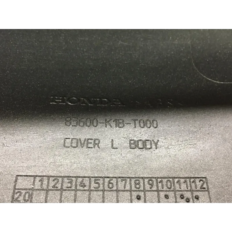 Cache carenage coque arriere gauche HONDA NSS 350 2021-2024 FORZA